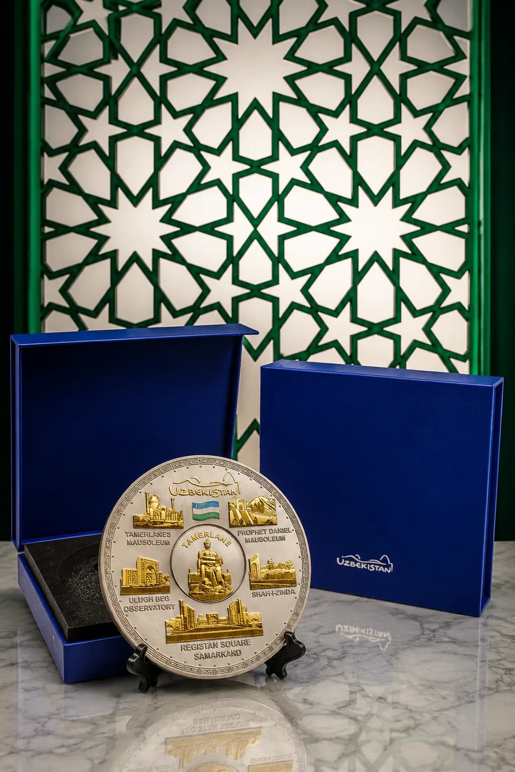 «Samarqand — Tamerlane» kumushrang suvenir bezakli tovoq